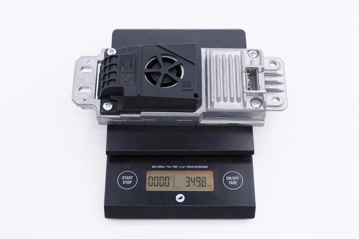 功率高達(dá)50W 理想新能源汽車前裝風(fēng)冷無線充電模塊深度拆解